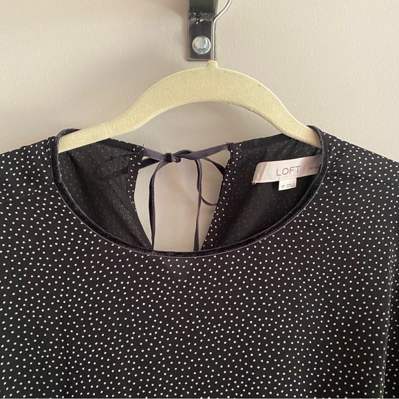 4️⃣for2️⃣0️⃣! LOFT Black and White Blouse Velvet Trim - Picture 6 of 9